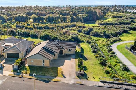 Photo of property in 95 Oriental Parade, Papamoa Beach, Papamoa, 3118