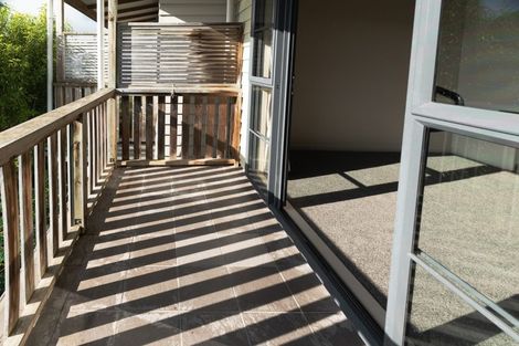 Photo of property in 24/8 Carolina Place, Albany, Auckland, 0632
