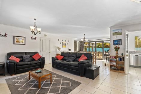 Photo of property in 2 Mccrae Street, Wakefield, 7025