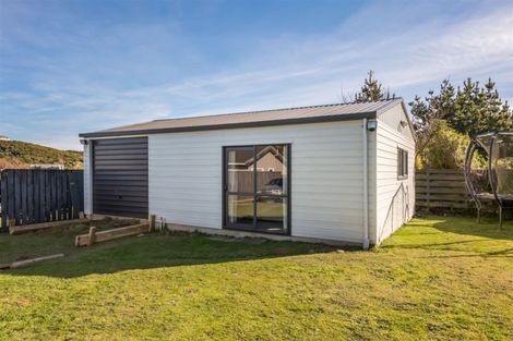 Photo of property in 3 Wilson Grove, Normandale, Lower Hutt, 5010