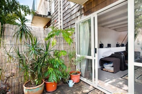 Photo of property in 8a Captain Scott Road, Glen Eden, Auckland, 0602