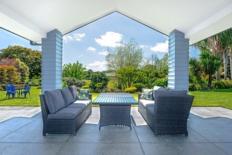 Photo of property in 24 Charteris Rise, Riverdale, Gisborne, 4010