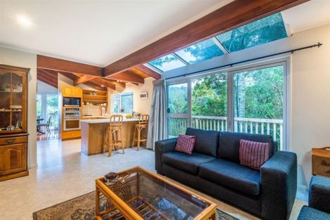 Photo of property in 8 Hebe Place, Birkenhead, Auckland, 0626