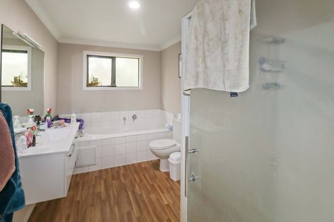 Photo of property in 23b Cave Road, Houghton Bay, Wellington, 6023