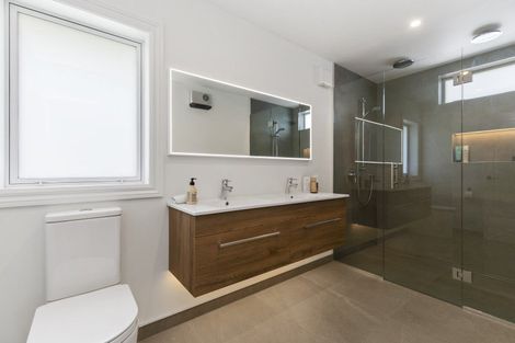 Photo of property in 61a Cashmere Avenue, Khandallah, Wellington, 6035