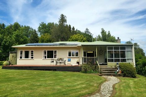 Photo of property in 258 Smith Road, Dannevirke, 4978