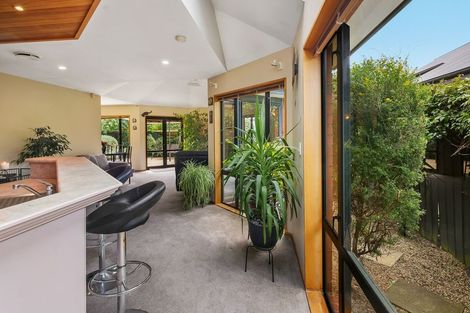 Photo of property in 2/113 Avonhead Road, Avonhead, Christchurch, 8042