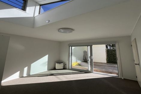 Photo of property in 3/8 Park Hill Road, Birkenhead, Auckland, 0626