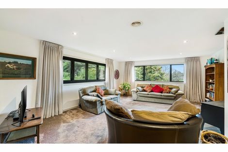 Photo of property in 23c West Lynn Road, Titirangi, Auckland, 0604