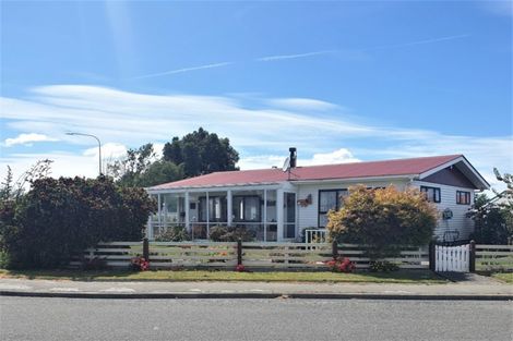 Photo of property in 1 Seadown Crescent, Amberley, 7410