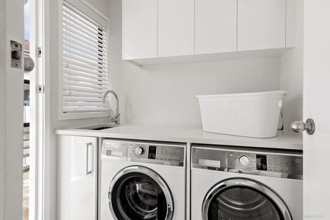 Photo of property in 7 Redlands Grove, Swanson, Auckland, 0612