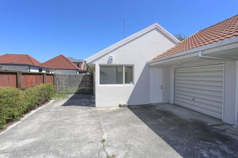 Photo of property in 4/2 Broadbent Street, Riccarton, Christchurch, 8041