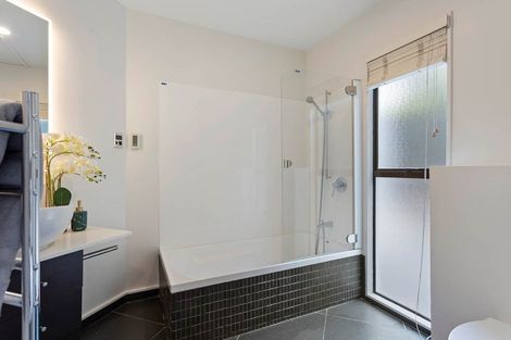 Photo of property in 2/4 Prospect Terrace, Milford, Auckland, 0620