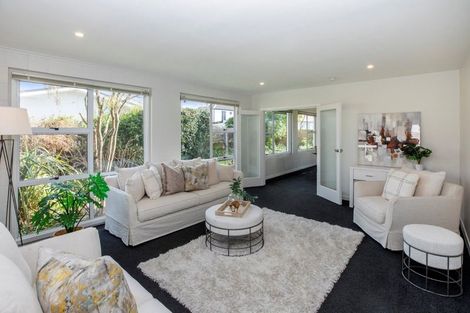 Photo of property in 8a Rosedale Place, Avonhead, Christchurch, 8042