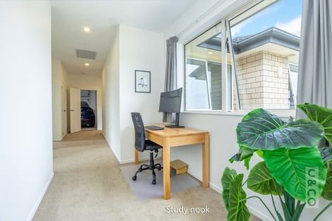 Photo of property in 16 Fruitlands Road, Kumeu, 0810
