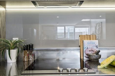 Photo of property in Canvas Apartments, 6/307 Willis Street, Te Aro, Wellington, 6011