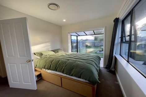 Photo of property in 18 Greenwood Close, Mairehau, Christchurch, 8013