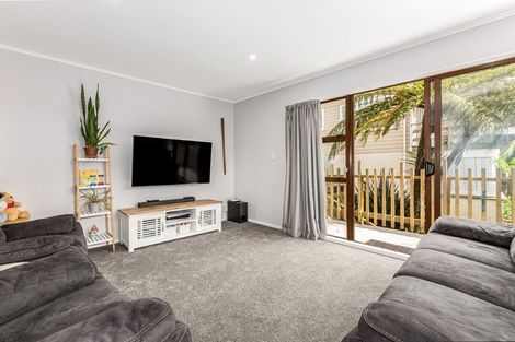 Photo of property in 9a City View Grove, Harbour View, Lower Hutt, 5010