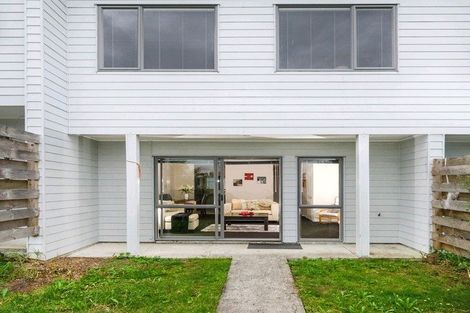 Photo of property in 25/3 Hulme Place, Henderson, Auckland, 0612