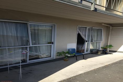 Photo of property in 2/3 Tralee Place, Hillcrest, Hamilton, 3216