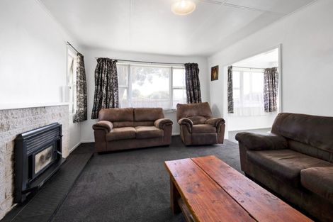 Photo of property in 15a Pratt Street, Waitara, 4320