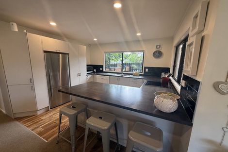 Photo of property in 9a Shadon Place, Stanmore Bay, Whangaparaoa, 0932