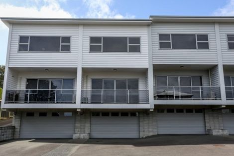 Photo of property in The Strand, 7/16 Ronald Street, Strandon, New Plymouth, 4312