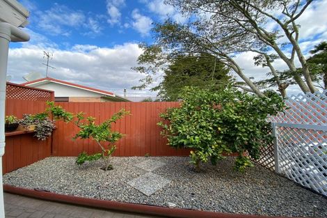 Photo of property in 2 Edmund Hillary Avenue, Papakura, 2110