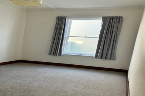 Photo of property in 7 Herald Terrace, Berhampore, Wellington, 6023