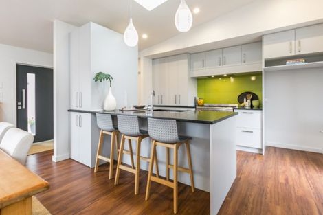 Photo of property in 6 Gladstone Road, Bluff Hill, Napier, 4110