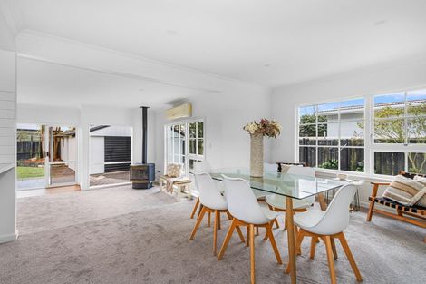 Photo of property in 33 Glenrowan Avenue, Avondale, Christchurch, 8061