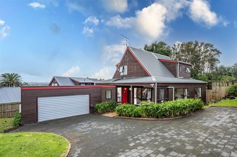 Photo of property in 17 Unsworth Drive, Unsworth Heights, Auckland, 0632
