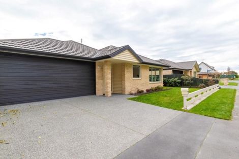 Photo of property in 34 Steadman Road, Broomfield, Christchurch, 8042