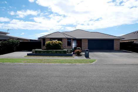 Photo of property in 6 Trusham Court, Paraparaumu, 5032