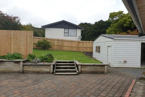 Photo of property in 13 Banyan Drive, Totara Heights, Auckland, 2105