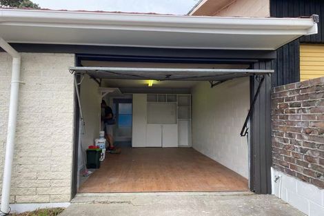 Photo of property in 1/106 Colwill Road, Massey, Auckland, 0614