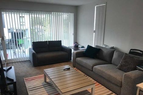 Photo of property in 2/10 Silver Moon Road, Albany Heights, Auckland, 0632