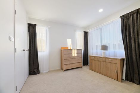 Photo of property in 17d Crosby Road, West Harbour, Auckland, 0618