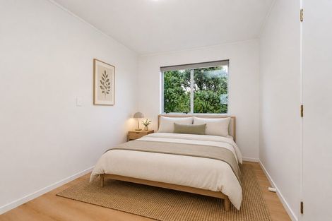 Photo of property in 12 Raelene Place, Massey, Auckland, 0614