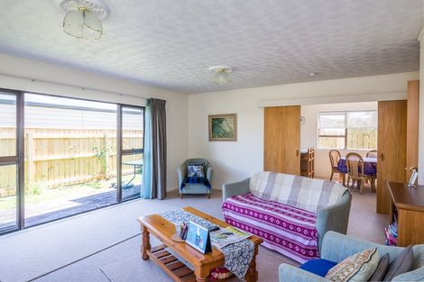 Photo of property in 5a Waimarie Avenue, Paraparaumu, 5032