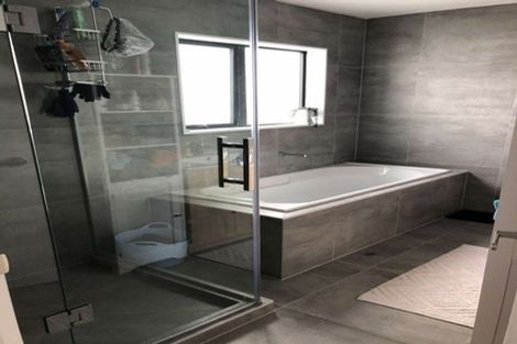 Photo of property in 8/4 Edgerton Road, Te Atatu Peninsula, Auckland, 0610