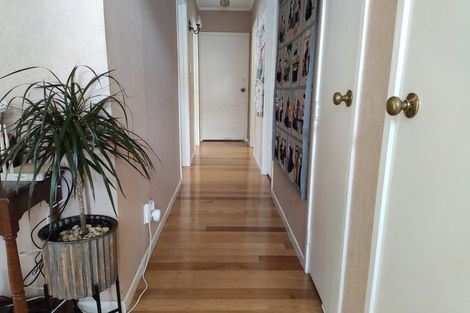 Photo of property in 27 Morton Avenue, Forrest Hill, Auckland, 0620