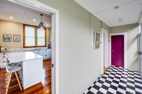 Photo of property in 11a Colenso Avenue, Hospital Hill, Napier, 4110