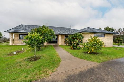 Photo of property in 800 Tuhikaramea Road, Ngahinapouri, Hamilton, 3290