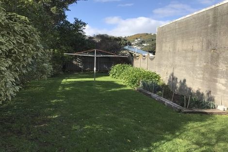 Photo of property in 65 Derwent Street, Island Bay, Wellington, 6023