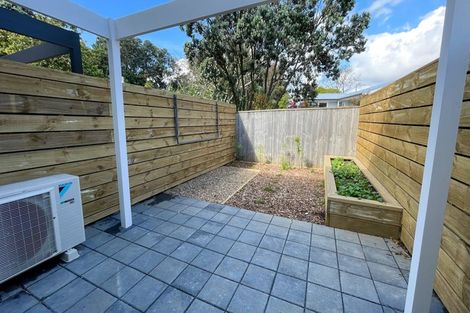Photo of property in 19 Whanui Place, Mangere Bridge, Auckland, 2022