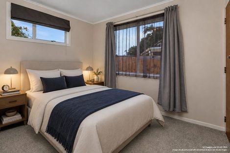 Photo of property in 10 Gannet Place, One Tree Point, 0118