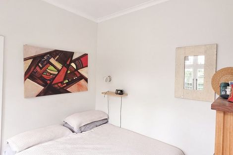 Photo of property in 238 Queens Drive, Lyall Bay, Wellington, 6022