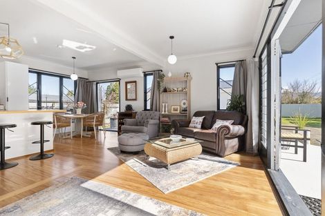 Photo of property in 53 Victoria Street, Carterton, 5713