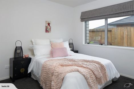 Photo of property in 6 Coutts Street, Papamoa Beach, Papamoa, 3118